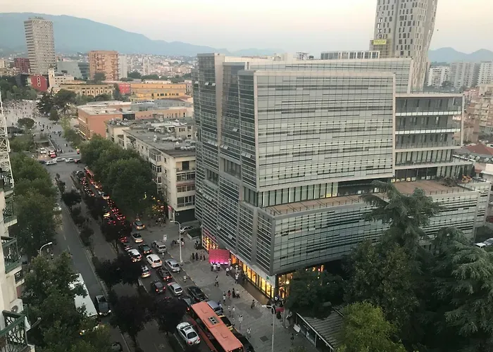 Sun Tower-center Of Апартаменты Тирана